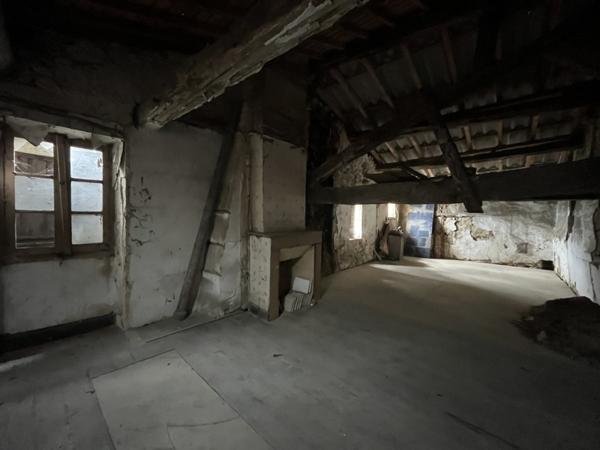 Maison à vendre 77 420 € Condom 4 p 210 m² DPE