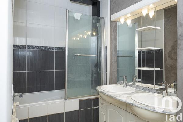 Appartement 4 pièces de 72 m² à Sainte-Geneviève-des-Bois (91700)