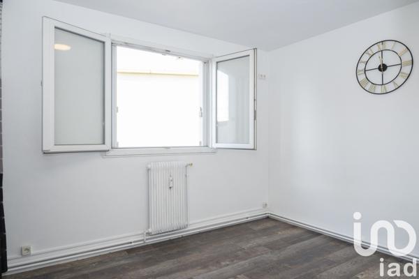 Appartement 4 pièces de 72 m² à Sainte-Geneviève-des-Bois (91700)