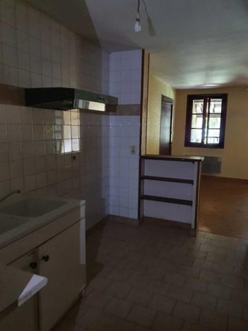Immeuble - Les eyzies Immeuble de rapport avec local commercial et deux appartements