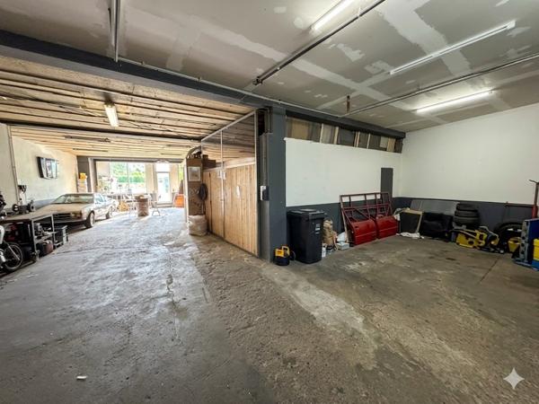 RARE SUR LE SECTEUR : Maison de bourg en pierre avec garage XXL , Camblanes et meynac RARE SUR LE SECTEUR : Maison de bourg en pierre avec garage XXL , Camblanes et meynac