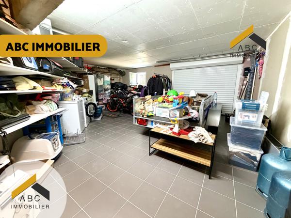 Uchaux (84100) Uchaux - Maison récente de 4 chambres avec grand garage