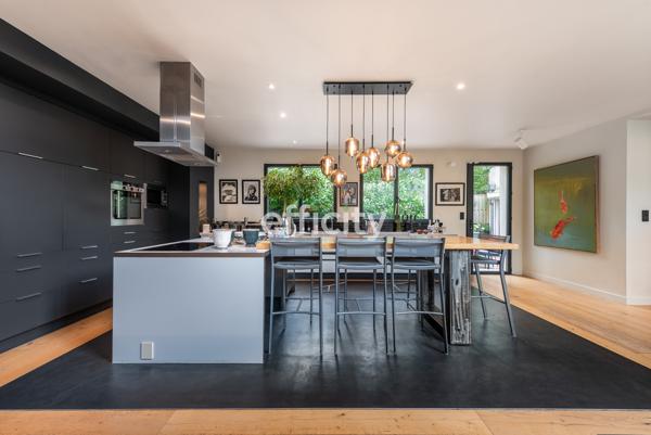 Maison 10 pièces - 292 m² Bien prestige