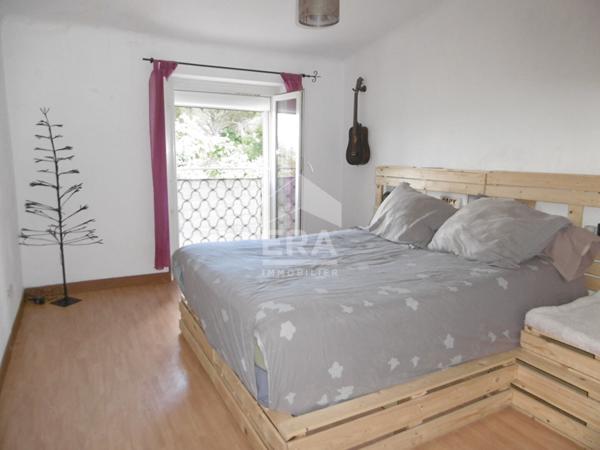 Maison divisée en 3 appartements avec Jardin, terrasse et garage