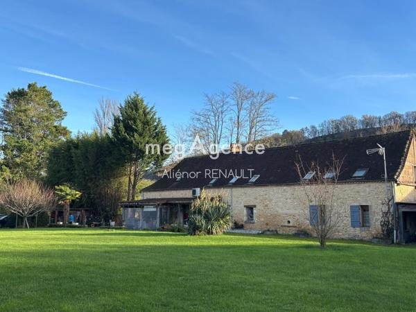 Maison à LALINDE, 24150 - 11 pièces 320m²