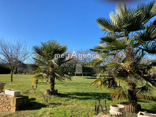 Maison à LALINDE, 24150 - 11 pièces 320m²