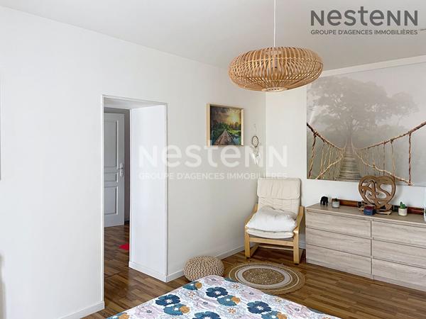 Maison familiale 173 m² en plein centre d'Herbault, proche écoles & commerces. 4 chambres, jardin sans vis-à-vis, grange et grenier aménageable.