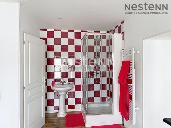 Maison familiale 173 m² en plein centre d'Herbault, proche écoles & commerces. 4 chambres, jardin sans vis-à-vis, grange et grenier aménageable.