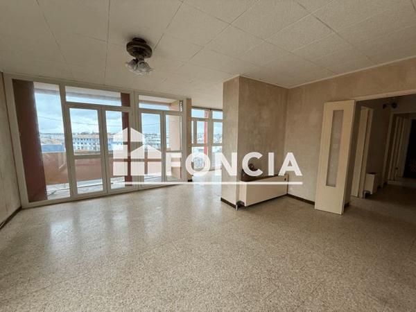 Location Appartement 4 pièces 77.35 m² - RUE ADJUDANT CHEF CHAMPION Salon De Provence 13300