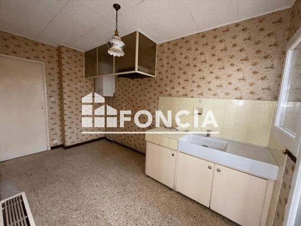 Location Appartement 4 pièces 77.35 m² - RUE ADJUDANT CHEF CHAMPION Salon De Provence 13300