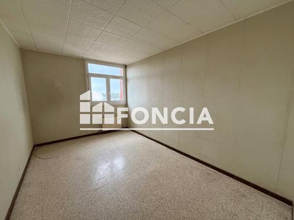 Location Appartement 4 pièces 77.35 m² - RUE ADJUDANT CHEF CHAMPION Salon De Provence 13300