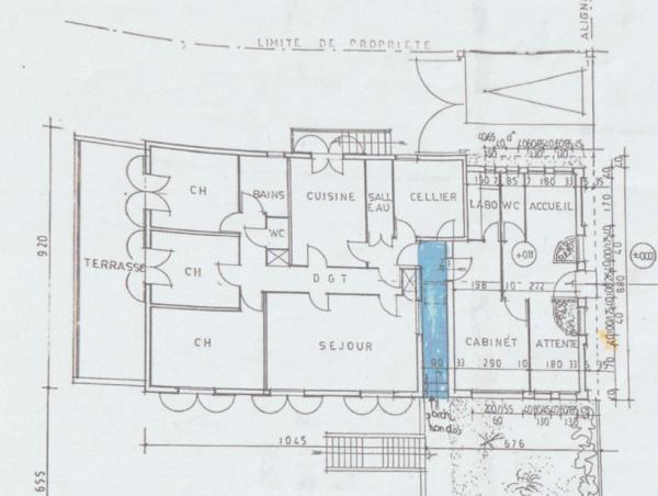 Maison familiale 7 pièces, 2 appartements et local professionnel – À 10 minutes à pied de l’océan SAINT JEAN DE LUZ (64)