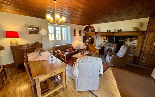 Maison à vendre    3 pièces •  Juillac