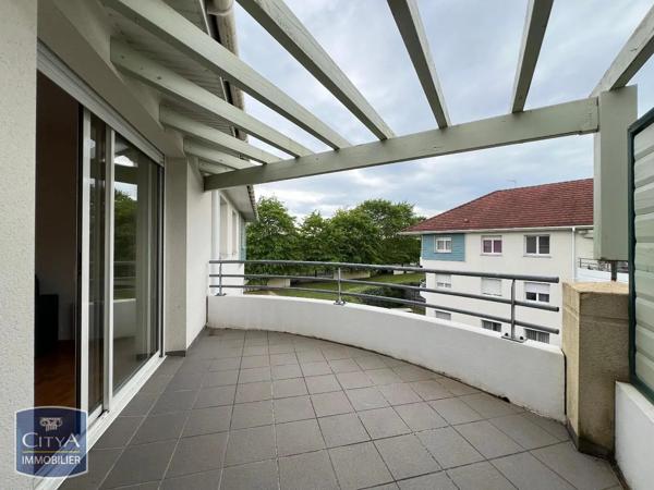 Appartement à louer 2 pièces 46.93m² Lons (64140)