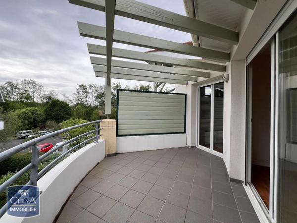 Appartement à louer 2 pièces 46.93m² Lons (64140)