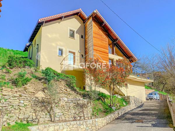 Achat maison près de PROVEYSIEUX - 5 pièce(s) - 160 m² - 430 000 €