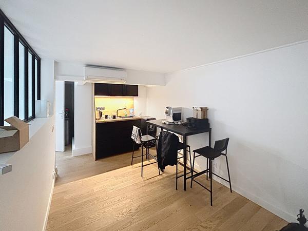 Local commercial , Laval Local commercial , Laval