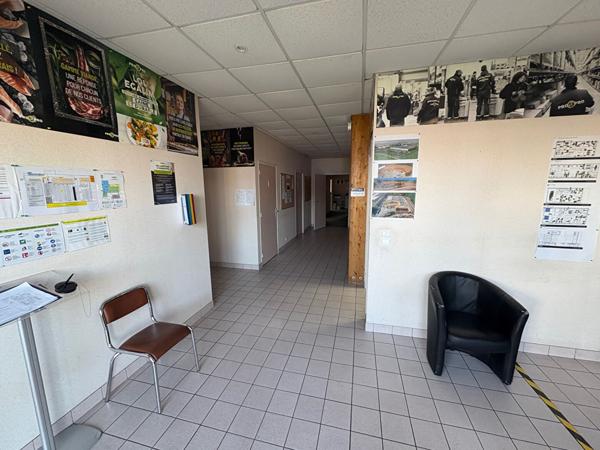 Local d'activité avec chambre froide positive , Chateau gontier sur mayenne Local d'activité avec chambre froide positive , Chateau gontier sur mayenne