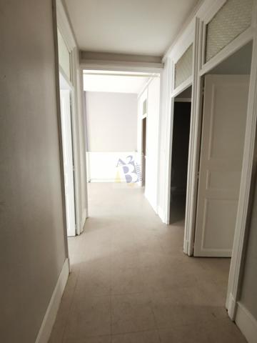 Location appartement Angouleme (16000), 63.00m² avec 3 pièce(s) dont 2 chambre(s). Agence Allard Brimeaud