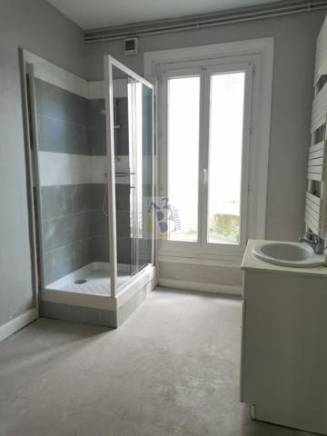 Location appartement Angouleme (16000), 63.00m² avec 3 pièce(s) dont 2 chambre(s). Agence Allard Brimeaud
