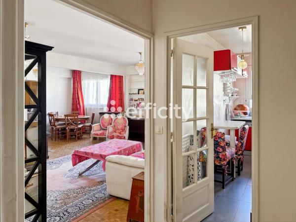 Appartement
         3 pièces
        - 70 m² Exclusivité 550 000 € *