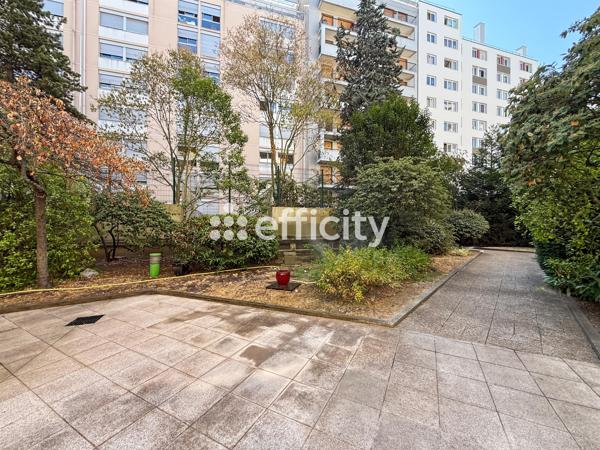 Appartement
         3 pièces
        - 70 m² Exclusivité 550 000 € *