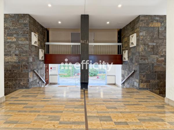 Appartement
         3 pièces
        - 70 m² Exclusivité 550 000 € *