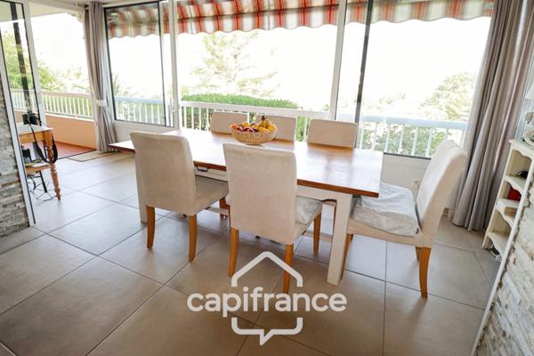 Dpt Var (83), à vendre TOULON SERINETTE appartement T4 + grand rez de jardin.