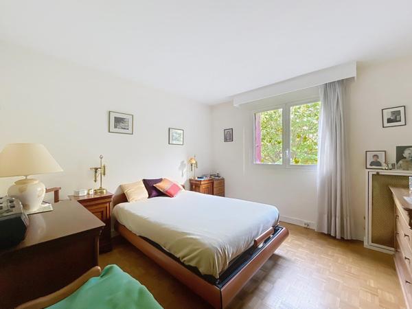 CENTRE-VILLE, UN APPARTEMENT DE 3 PIÈCES D'ENVIRON 67 M²,AVEC UN GRAND BALCON PLEIN SUD!