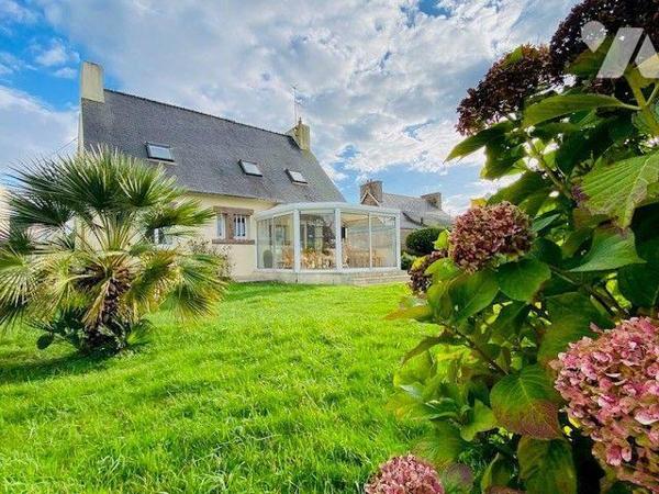 Maison à Vendre à Perros-Guirec (22700) en Côtes-d'Armor (22) de 114 m² habitables sur un terra...