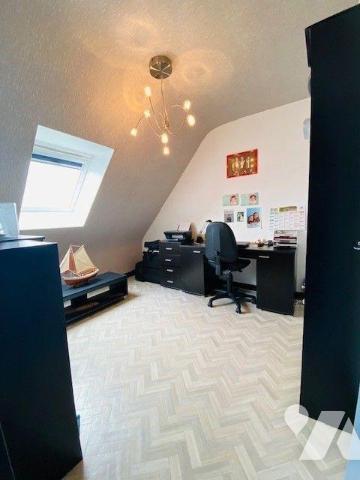 Maison à Vendre à Perros-Guirec (22700) en Côtes-d'Armor (22) de 114 m² habitables sur un terra...