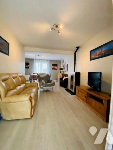 Maison à Vendre à Perros-Guirec (22700) en Côtes-d'Armor (22) de 114 m² habitables sur un terra...