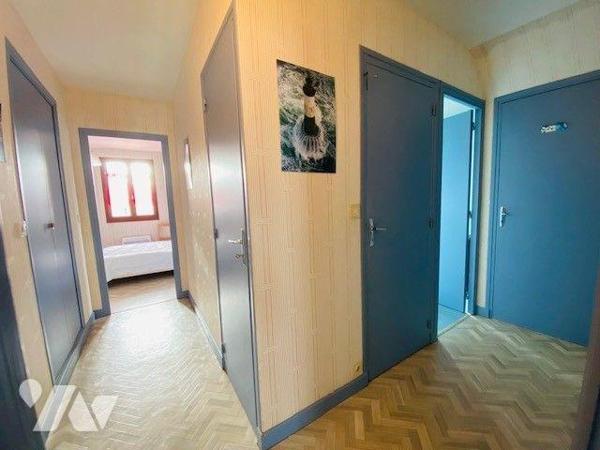 Maison à Vendre à Perros-Guirec (22700) en Côtes-d'Armor (22) de 114 m² habitables sur un terra...