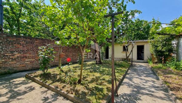 Montreuil maison de 3 pièces de 40 m² avec jardin et dépendance
