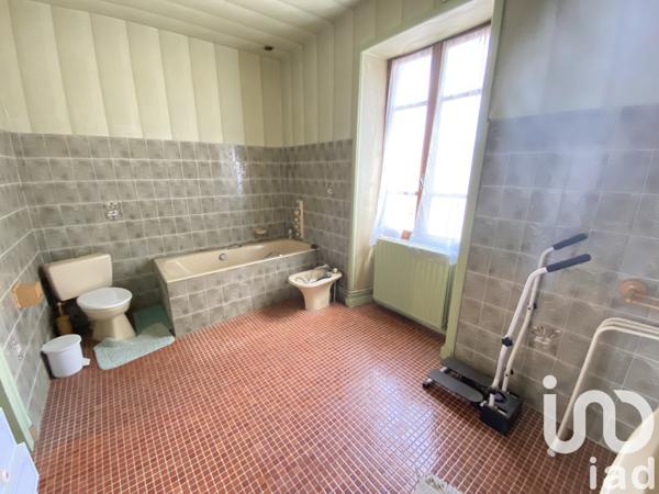 Maison à vendre 9 pièces 265 m² Javerlhac-et-la-Chapelle-Saint-Robert