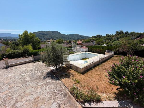 Maison Chirens 5 pièces de 153 m²