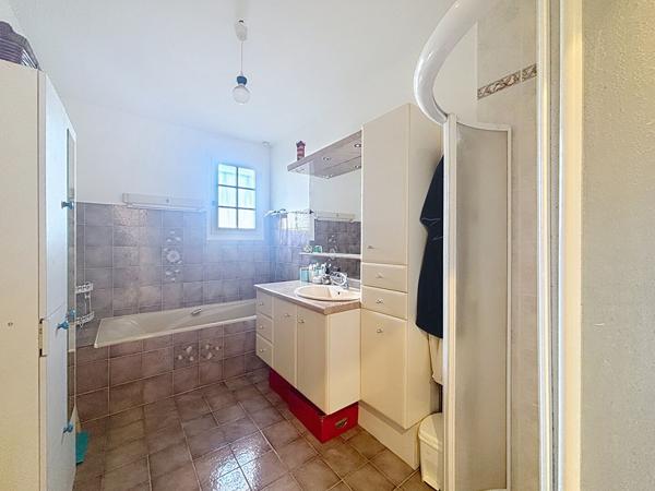 Maison 5 pièces, secteur BOURNY - 3 chambres, garage