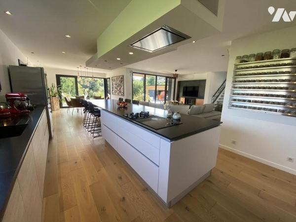 Maison d'architecte avec piscine 