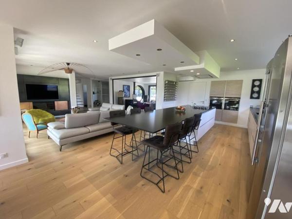 Maison d'architecte avec piscine 