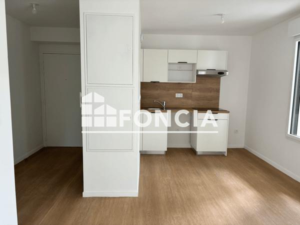 Location Appartement 2 pièces 48.07 m² - 11 AVENUE CHANOINE CARLOTTI Tours 37200