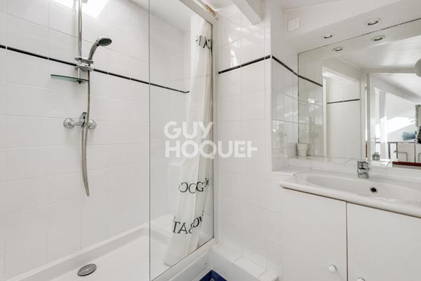 Immeuble Rue de Paris : Pleine Propriété et Potentiel Mixte