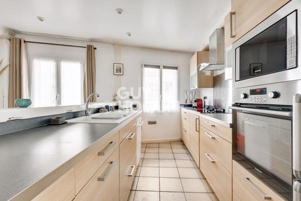 Immeuble Rue de Paris : Pleine Propriété et Potentiel Mixte