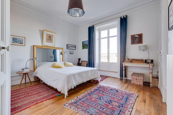 A VENDRE NANTES/CENTRE VILLE APPARTEMENT DE CARACTERE 4 CHAMBRES
