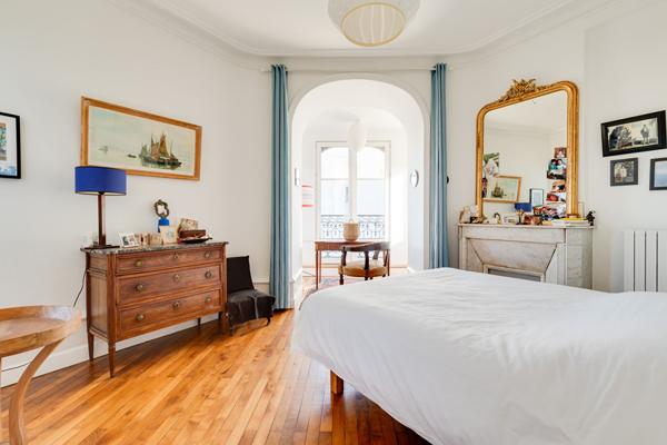 A VENDRE NANTES/CENTRE VILLE APPARTEMENT DE CARACTERE 4 CHAMBRES