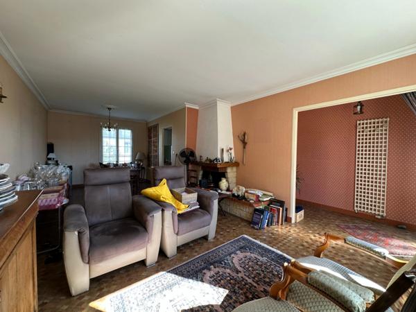 6' SAUMUR, CHACÉ - Maison de 95m² habitables sur sous-sol total 4 chambres, jardin clos