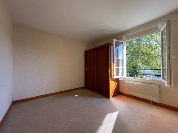 6' SAUMUR, CHACÉ - Maison de 95m² habitables sur sous-sol total 4 chambres, jardin clos