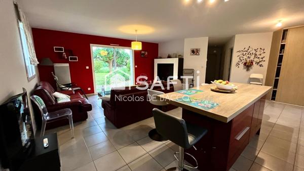 Maison de 2013, en parfait état, de 90 m2, et 3 chambres.
