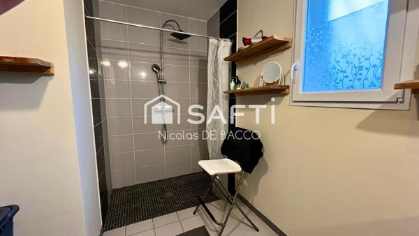 Maison de 2013, en parfait état, de 90 m2, et 3 chambres.