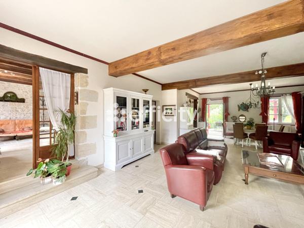 Maison
         10 pièces
        - 400 m² Bien prestige 520 000 € *