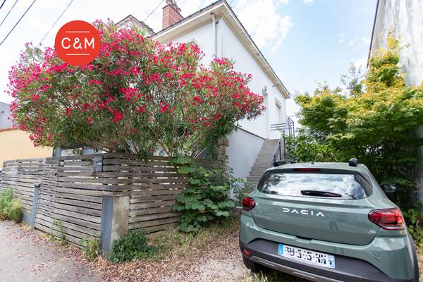 44400 REZE REZE BALINIERE - Maison divisée en trois logements